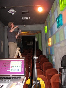Phil setting up the recording mics at Salon Bruit, Licht Blick, Kino 77...