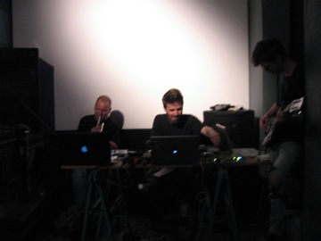 Soundcheck at Salon Bruit